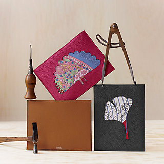 passport-holder--1019368 92-